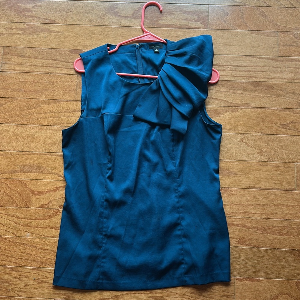 Ann Taylor Blue Sleeveless Tie Front Blouse